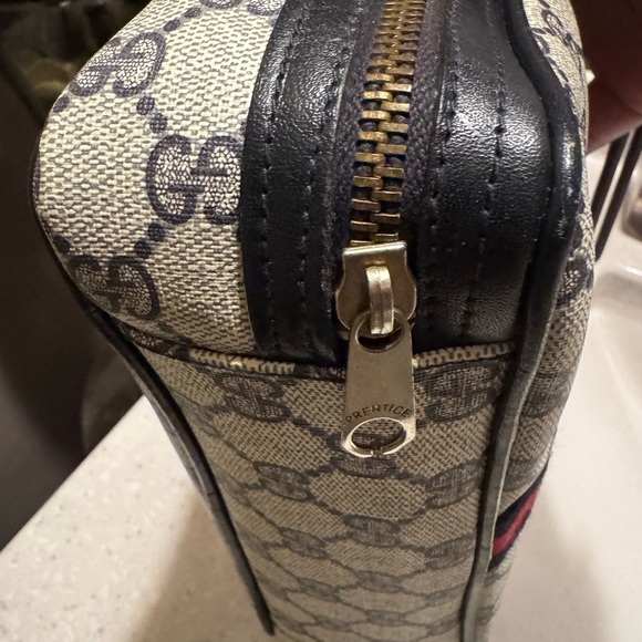 Gucci Sherry Line Toiletry Bag - Picture 6 of 8